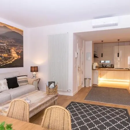 Henao Park De Suites, En Pleno Centro Con Garaje Directo Апартаменти Більбао