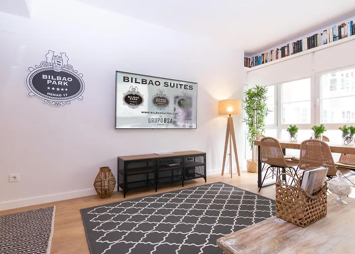 Henao Park De Suites, En Pleno Centro Con Garaje Directo Lejlighed