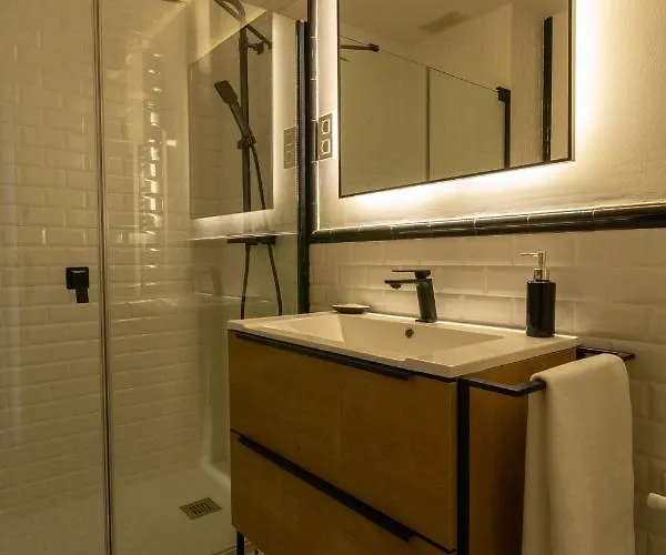 Henao Park De Suites, En Pleno Centro Con Garaje Directo Lejlighed